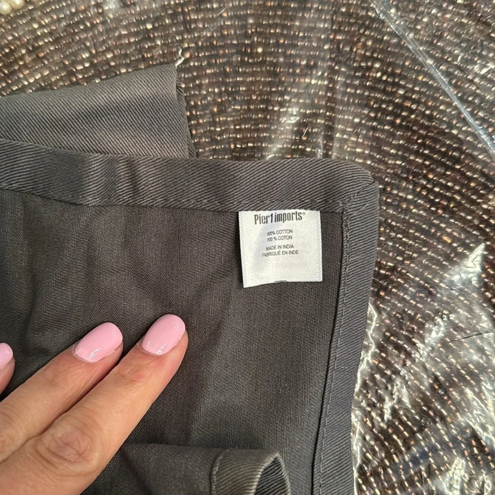 Pier 1 imports 4 Pack gray Cloth Dinner Napkins,